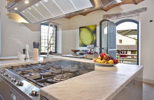 Gaiole in Chianti Villa | Beautiful villa for 16 people with private pool, WIFI, A/C, TV, patio and panoramic view