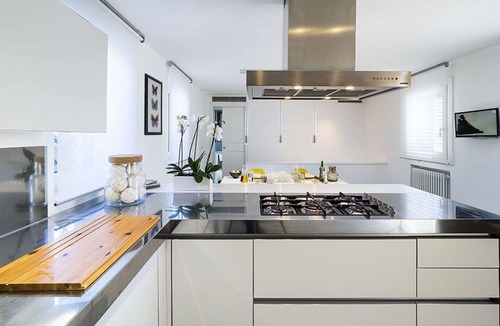 Catania City Centre Villa | Beautiful villa for 4 people with WIFI, A/C, TV and terrace