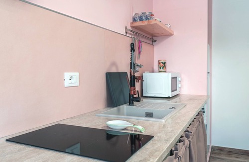 Pachino Apartment | 'Beb della Stazione - Capo Treno' Apartment with Wi-Fi and Air Conditioning