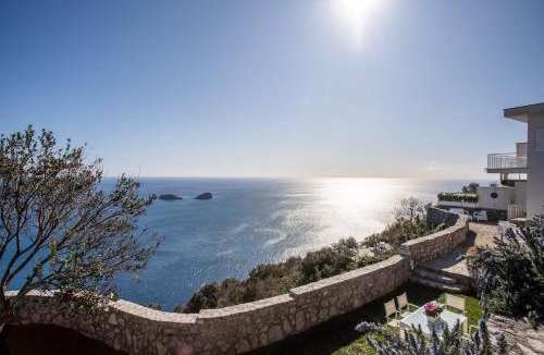 Colli di Fontanelle Villa | Belvedere delle Sirene - Villa Deluxe with Sea view and Concierge - Feeling Italy