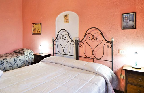 Santa Reparata Apartment | Belvilla by OYO Scenic apartment with shared pool