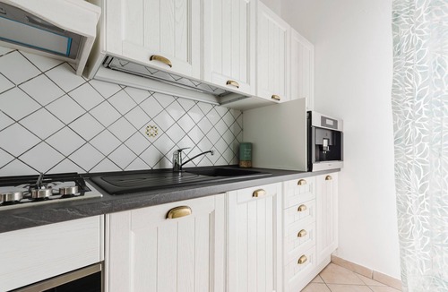 Mazzaro Apartment | Bohemian soul 3-bedroom apartment at IsolaBella with SeaView