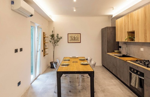 Tuscolano Apartment | Borgo Felix - Welcoming 1-bedroom apartment with AC in historic Roman quarter.