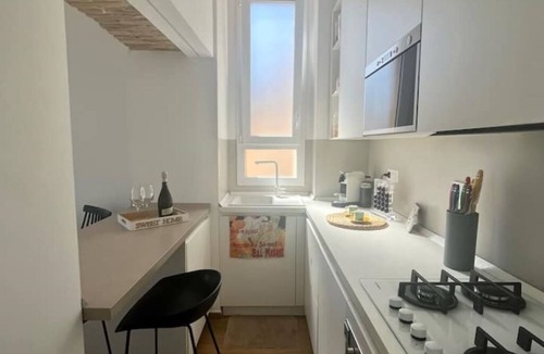 San Giovanni Apartment | Boutique Apartment with Balcony 1 Metro Stop Colosseum