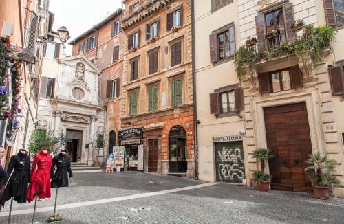 Navona House | Boutique Domus Navona Librari