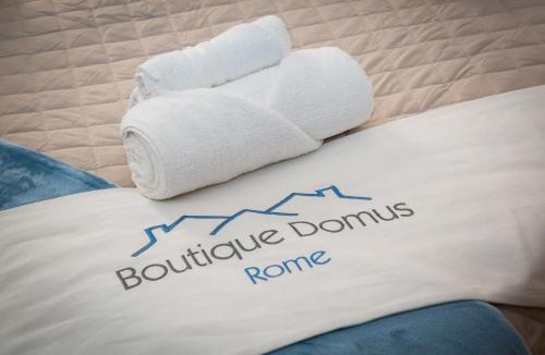 Navona House | Boutique Domus Navona Librari