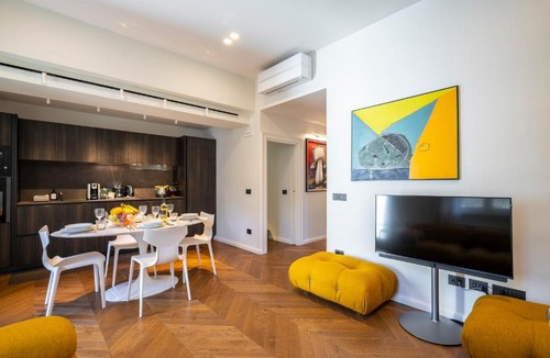 Santo Spirito Apartment | Boutique Villa "Burchiello" with terrace on Green view