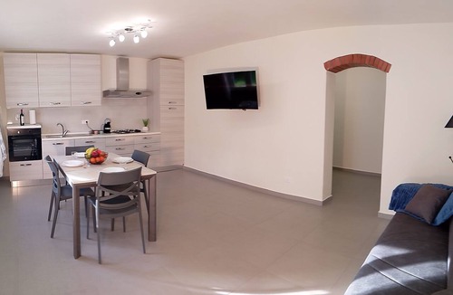 Capannori Apartment | Bright apartment in a villa with a private garden, just a few minutes from Lucca