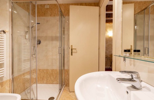 Castello Bed & Breakfast | Ca' di Malta Room 7 by Wonderful Italy