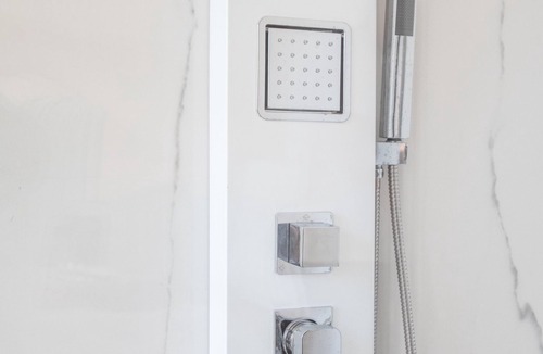 Torre Pedrera House | Camera Quadrupla Deluxe Top Quality