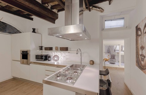 Rione VII Regola Apartment | CAMPO DEI FIORI HISTORIC APARTMENT