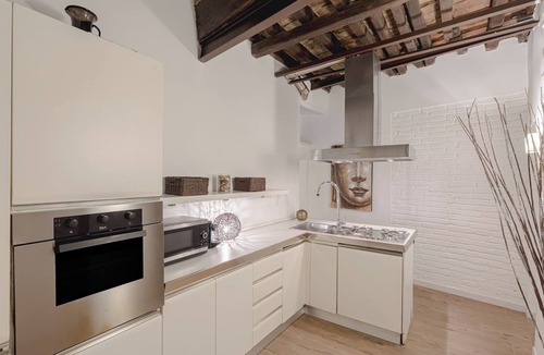 Rione VII Regola Apartment | CAMPO DEI FIORI HISTORIC APARTMENT