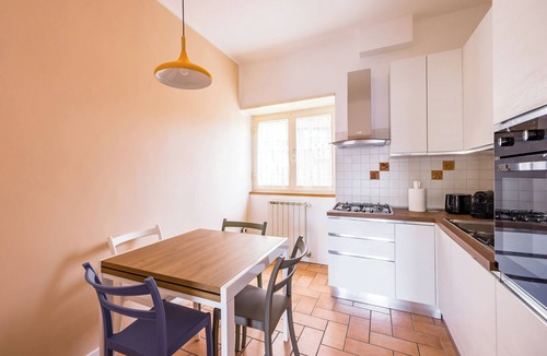 Naples Apartment | Capodimonte Woods Retreat - Private Parking