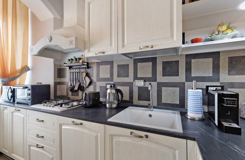 Aurelio Apartment | Carpegna Suite 92 Apartment with Mountain View, Wi-Fi and Air Conditioning