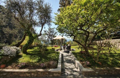 Marina Piccola Bed & Breakfast | Casa Augusto B&B
