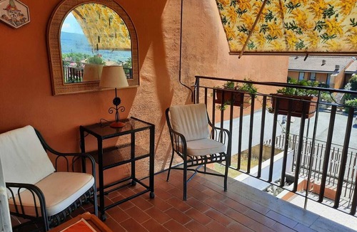 Lake Bracciano Apartment | Casa Felice 2 double bedrooms, 2 bathrooms, lake view, garden, 5 minutes from downtown
