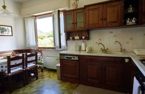 Strettoia Apartment | Casa Gabry, a spacious home (150 square meters) with a balcony, parking, and AC