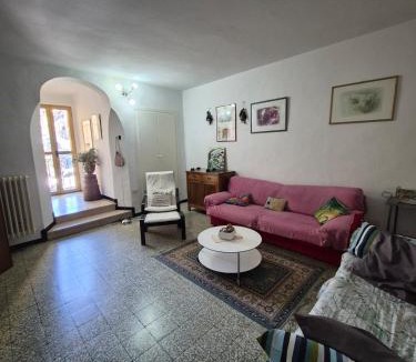 Poggio alla Malva Apartment | Casa I Partigiani, a historic house in the village
