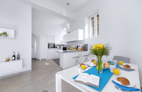 Positano Apartment | Casa La Porta - Large, modern property in Positano