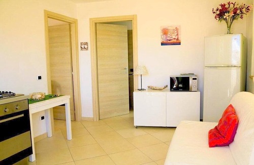 Agnone Bagni House | Casa Libezia B: A welcoming apartment located right on the beach, with Free WI-FI.