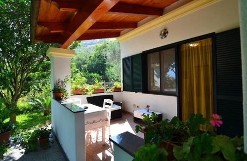 Panza House | Casa nel verde