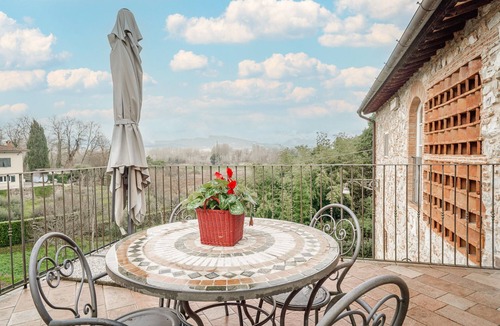 Vicopelago House | Casa Paradiso – surrounded by greenery, just steps from Lucca