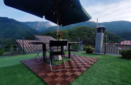 Vagli Sotto House | Casa Vacanze Al Colletto - Con terrazza panoramica in centro storico