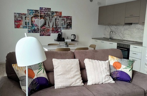 Pacengo Apartment | Casa Viola: Your Relaxing Retreat by the Lake
