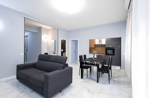 Quartiere XXXIII Lido di Ostia Ponente Apartment | Cf Luxury House Apartment with Balcony, Wi-Fi and Air Conditioning