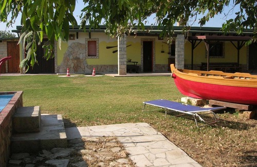 Avola Villa | Chalet with private pool for 10 people and Double villa for another 20 people