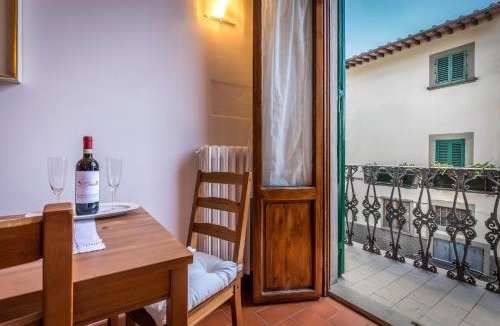 Isolotto Apartment | Classic Tuscany Apartments by Mmega