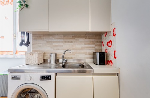 Marsala Apartment | Colors and Colture Near Colosseum