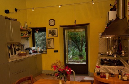 Calci Apartment | Comfortable apartment in an ancient Tuscan country house with terrace and garden