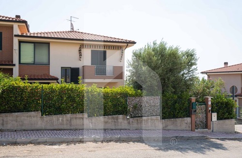 Pineto Villa | Completely independent and with its own private garden, Villa Mila is strategically located, ideal for those wishing to enjoy a beach vacation in the peace and quiet of a residential area well connected to the city center.