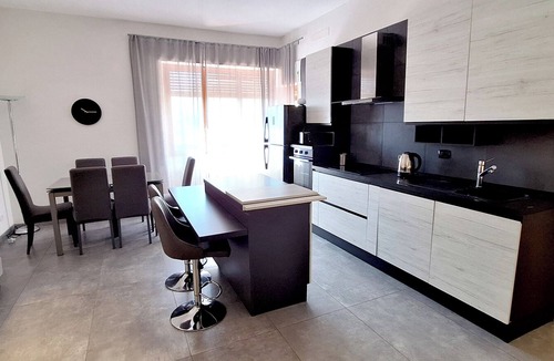 Lake Bracciano Apartment | Controluce Casa Vacanze con Parcheggio Gratuito