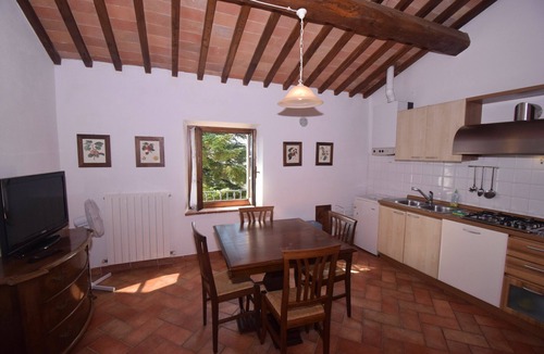 Ponte di Gabbiano Apartment | Cosy apartment for 3 guests with pool, WIFI, A/C, TV and pets allowed, close to Siena