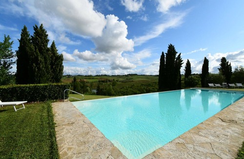 Ponte di Gabbiano Apartment | Cosy apartment for 3 guests with pool, WIFI, A/C, TV and pets allowed, close to Siena