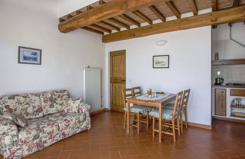 Sesto Fiorentino Villa | Cosy apartment in villa for 3 people with WIFI, pool, TV, terrace and pets allowed