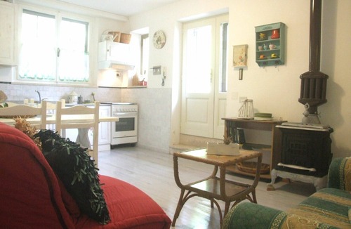Sassetta Apartment | Cosy apartment for 6 guests with WIFI and TV