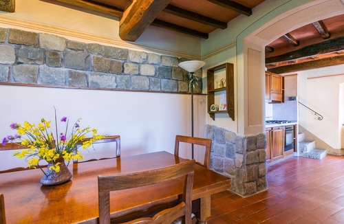 Bivio Pozzo Apartment | Cosy apartment for 7 guests with WIFI, pool, TV and panoramic view
