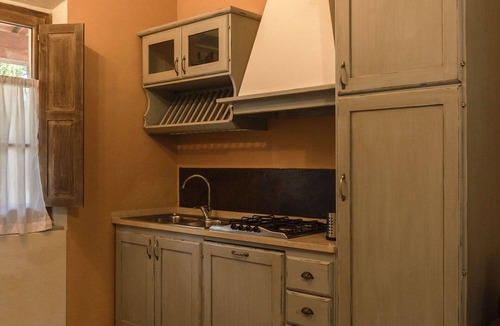 Chiusi House | Cosy apartment with A/C, WIFI, private pool, TV, veranda and pets allowed, close to Montepulciano