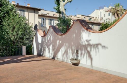 Santa Maria Novella Apartment | Cottage in centro con parcheggio privato