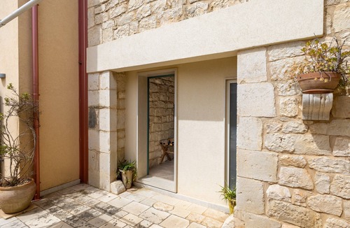 Pozzallo House | Country House 'Alla Corte Di Nonna Maria' with Air Conditioning