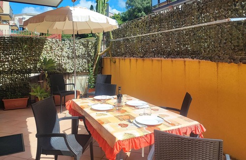 Marina di Caronia Apartment | Cozy apartment in Caronia Marina with WiFi