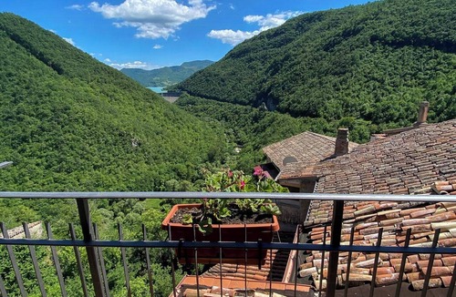 Posticciola House | Cozy apartment in Lazio Hamlet