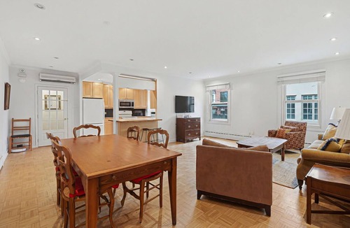 Westmount Cottage | Cozy & Bright 2-bedroom cottage in welcoming Westmount with AC