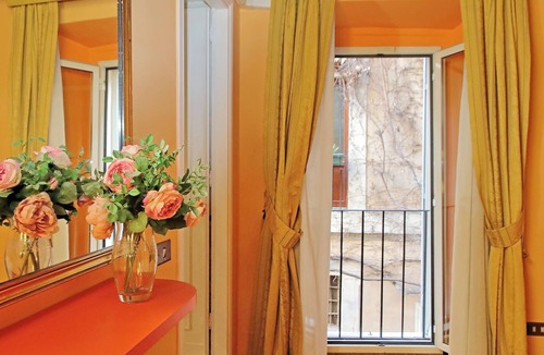 Navona Apartment | Cozy Private Access Apartment less than a minute from Navona Square - La Volpe