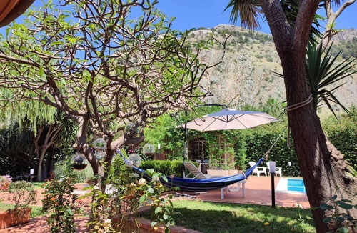 Palermo Apartment | Da Nonna Cettina - Apartment in villa with pool