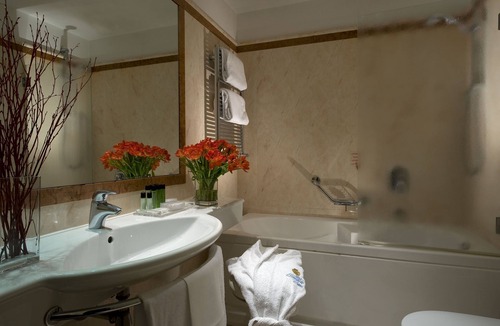 Rione III Colonna Hotel | Dei Borgognoni Hotel