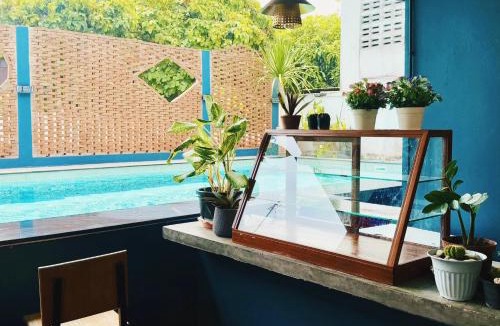Thapae Hostel | Deva hostel & Relax Pool